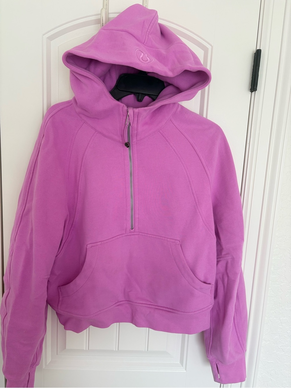 Lululemon Crop Scuba Hoodie size M/L